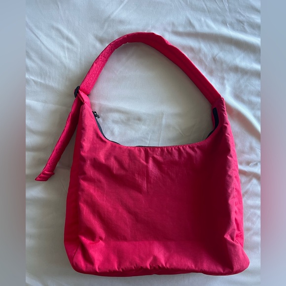 Baggu Nylon Shoulder Bag Candy Apple Red - Picture 3 of 7